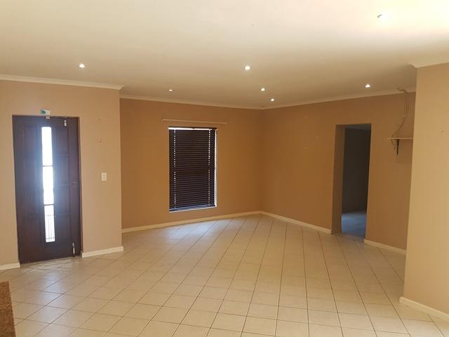 To Let 3 Bedroom Property for Rent in Parklands Western Cape